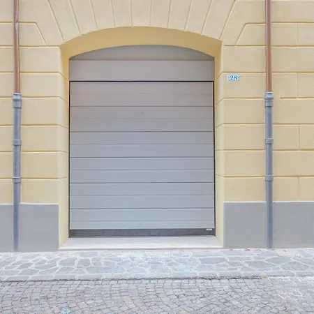 Apartment Stylish Loft With Private Garage Near Ghirlandina Modena