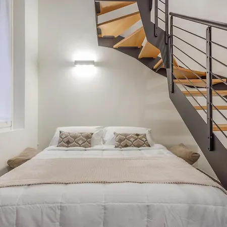 Stylish Loft With Private Garage Near Ghirlandina Appartement Modène