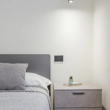 Stylish Loft Near Ghirlandina & Garage On Request