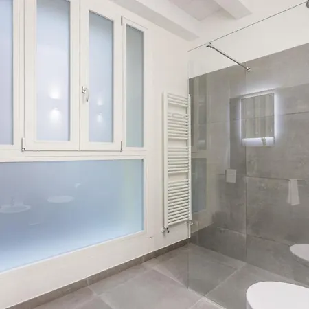 Stylish Loft Near Ghirlandina & Garage On Request *