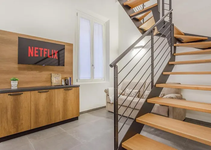 Appartement Stylish Loft With Private Garage Near Ghirlandina Modène