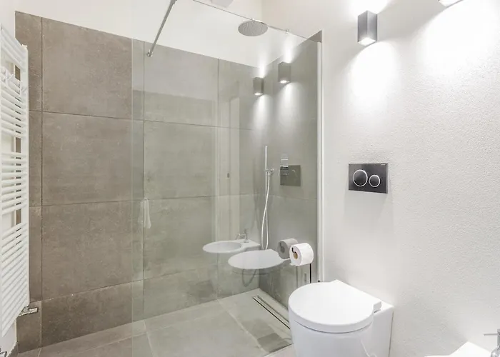 Appartement Stylish Loft With Private Garage Near Ghirlandina Modène