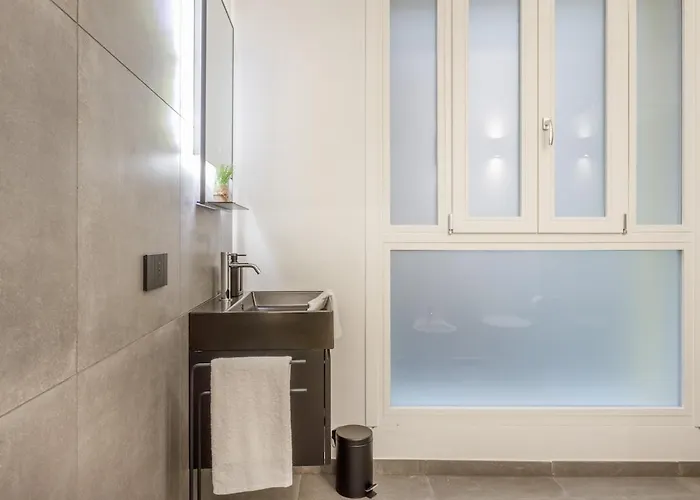 Appartement Stylish Loft With Private Garage Near Ghirlandina